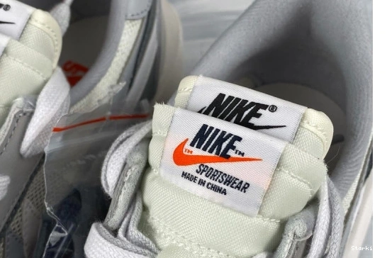 Summit Waffle Nike  White LD BV0073-100 Sacai 0714